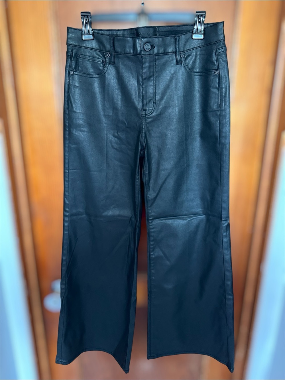 White House black market Coated Denim High Rise Wide Leg Jean women’s size 6S
